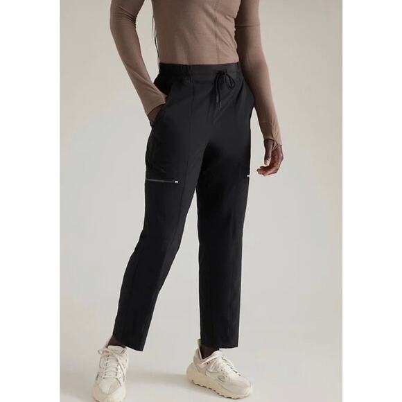 Athleta Pants - Athleta High Road Cargo Pant Black Lightweight Travel Women's Sz 0